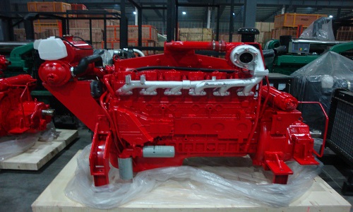 Cummins engine with gearbox